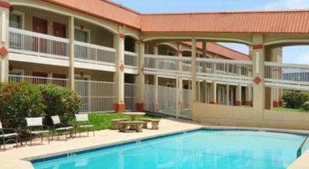 Oyo Hotel Tyler Northwest Mineola Hwy Dış mekan fotoğraf